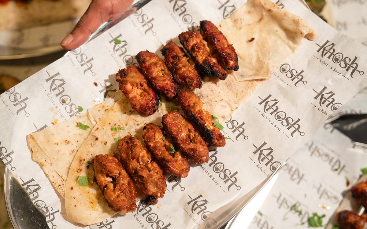 Wings on rumali roti